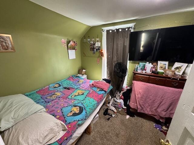 908 Hall St SE, Grand Rapids, MI 49507 - carpeted bedroom featuring vaulted ceiling