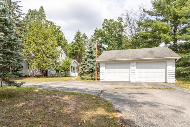 425 6th St, Baldwin, MI 49304 - view of detached garage