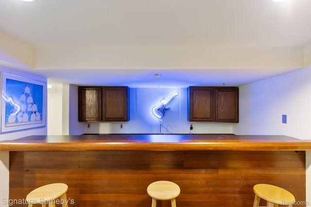 26311 W 14 Mile Rd, Franklin, MI 48025 - view of indoor dry bar