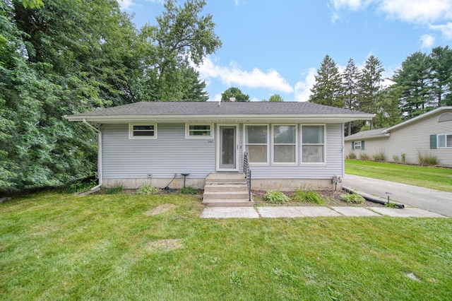 204 Iroquois St, Jackson, MI 49203 - photo 2
