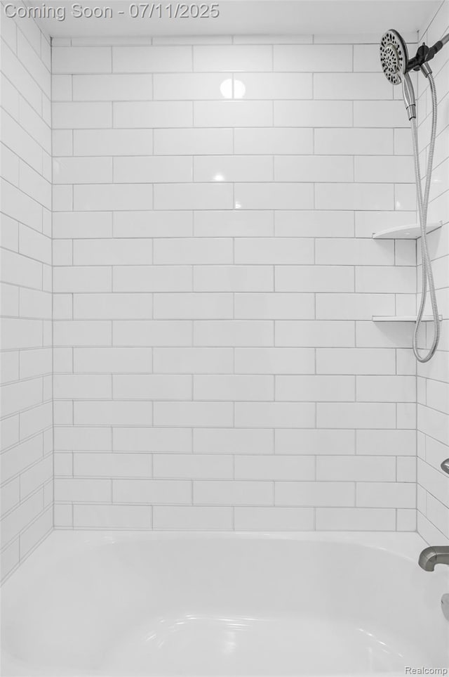 22222 Evergreen St, Macomb, MI 48082 - full bath featuring shower / bath combination