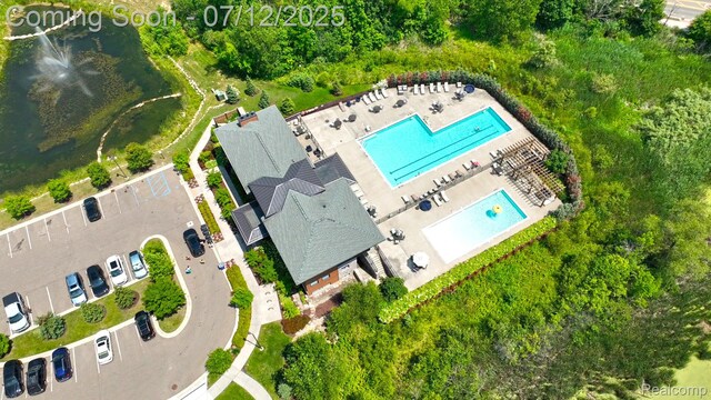 2825 Ridington Rd, Ann Arbor, MI 48105 - bird's eye view of a pool