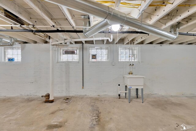 2651 Lakewood St, Detroit, MI 48215 - view of below grade area