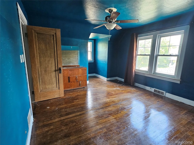 607 Roome Ct, Flint, MI 48503 - spare room with a ceiling fan and hardwood / wood-style floors