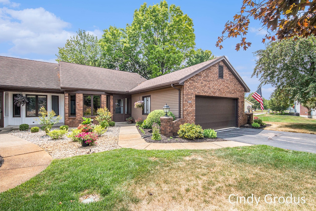 3292 Johnson Ct SW, Grandville, MI 49418 - photo 1