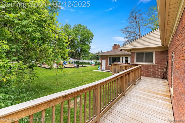 27055 Ann Arbor Trl, Dearborn Heights, MI 48127 - wooden terrace featuring a lawn