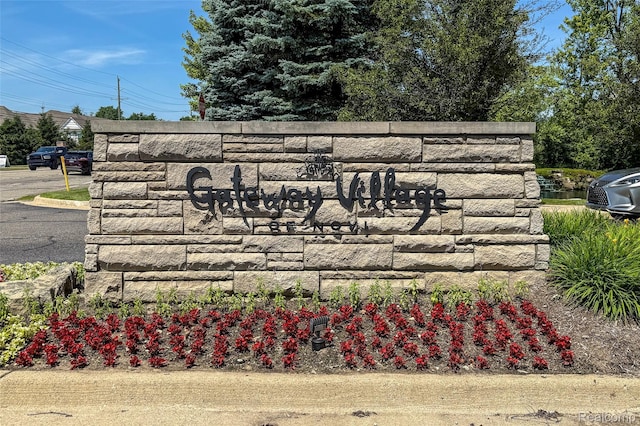 41666 Tera Ln, Novi, MI 48375 - view of community sign