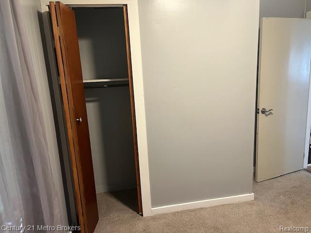 2117 E Buder Ave, Flint, MI 48529 - view of closet