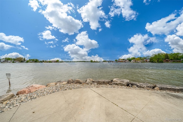 3553 Port Cove Dr Unit 39, Waterford, MI 48328 - water view
