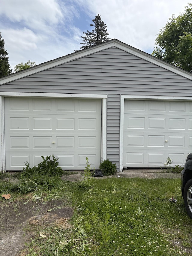 2024 Cooper Ave, Saginaw, MI 48602 - view of garage