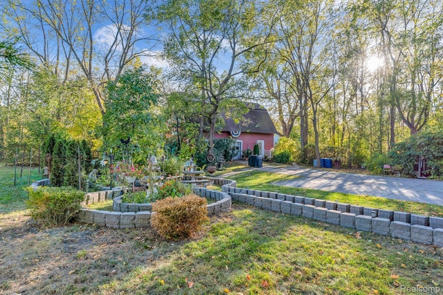 329 Reid Rd, Grand Blanc, MI 48439