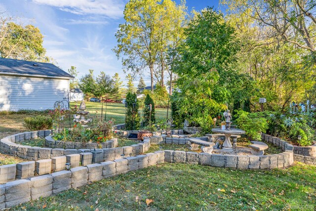 329 Reid Rd, Grand Blanc, MI 48439
