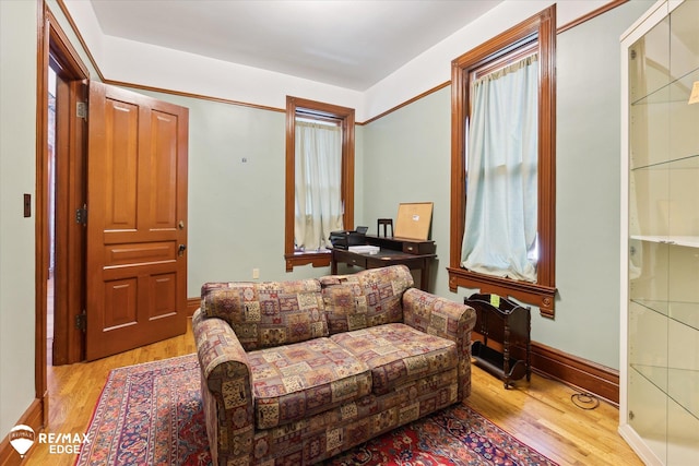 616 S Warren Ave, Saginaw, MI 48607 - living area featuring light wood-type flooring