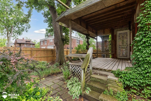 616 S Warren Ave, Saginaw, MI 48607 - view of wooden terrace