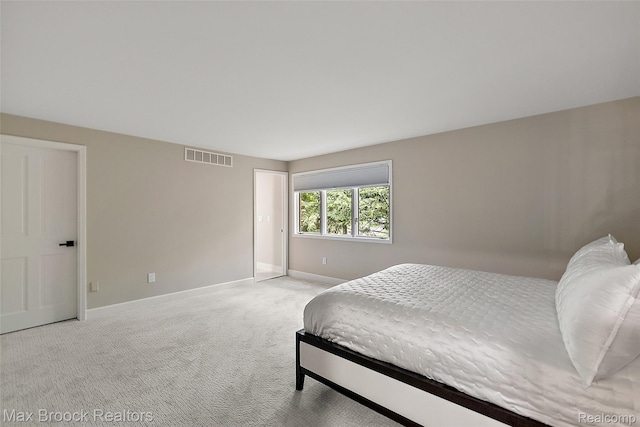3546 Bloomfield Club Dr, Bloomfield Hills, MI 48301 - carpeted bedroom featuring baseboards