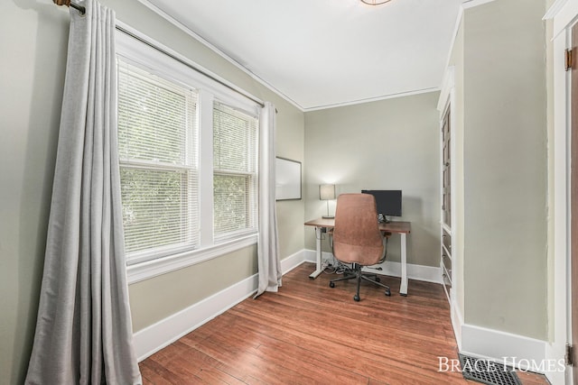 1035 Fountain St NE, Grand Rapids, MI 49503 - office space featuring wood finished floors and ornamental molding