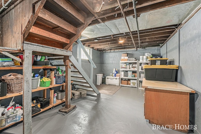 1035 Fountain St NE, Grand Rapids, MI 49503 - basement featuring stairs