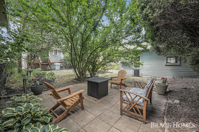 1035 Fountain St NE, Grand Rapids, MI 49503 - view of patio / terrace