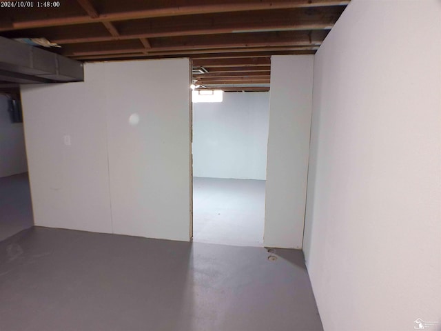 27354 Oakcrest Dr, Brownstown, MI 48183 - view of below grade area