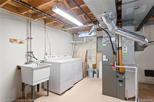 20918 W Glen Haven Cir, Novi, MI 48167 - laundry area featuring washing machine and clothes dryer