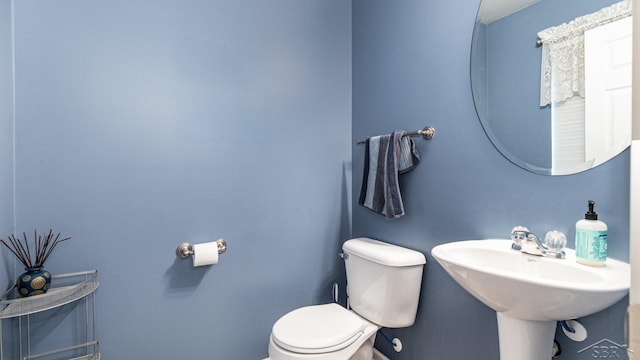 3244 Pine Run Dr, Swartz Creek, MI 48473 - bathroom featuring toilet and a sink