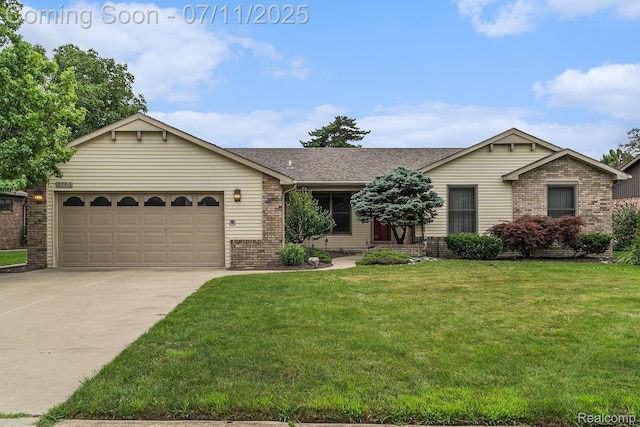 37513 Munger Dr, Livonia, MI 48154 - photo 1