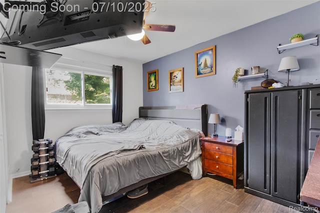 6336 Glenis St, Taylor, MI 48180 - bedroom with wood finished floors and ceiling fan