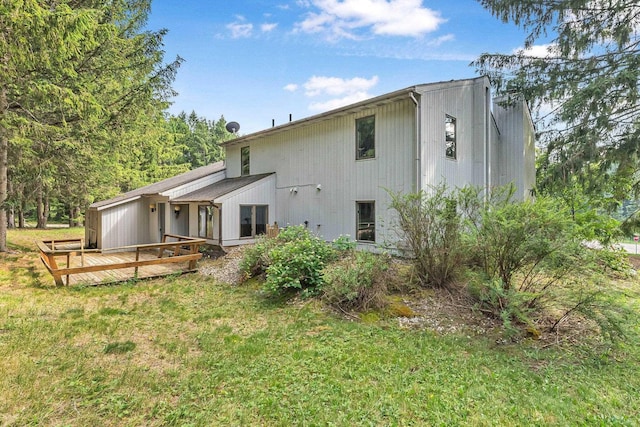 100 Greenridge Dr, Cadillac, MI 49601 - photo 5