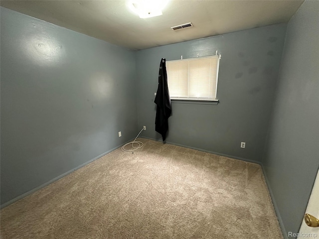 18455 Centralia, Redford, MI 48240 - unfurnished room with carpet floors and baseboards
