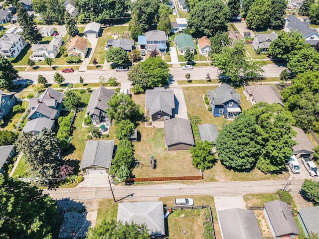 412 N Robert St, Ludington, MI 49431 - aerial view of residential area