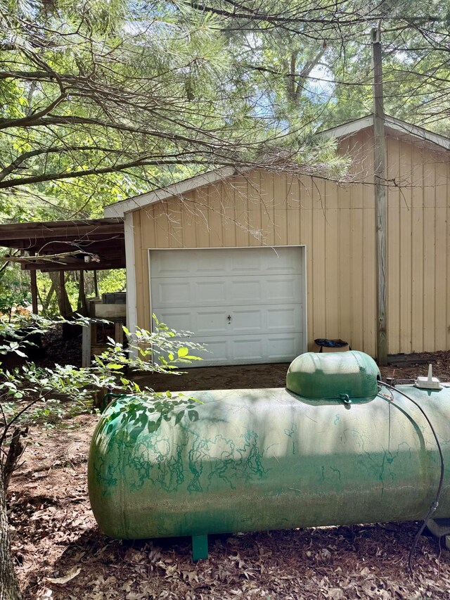 17924 Round Lake Rd, Wellston, MI 49689 - view of garage