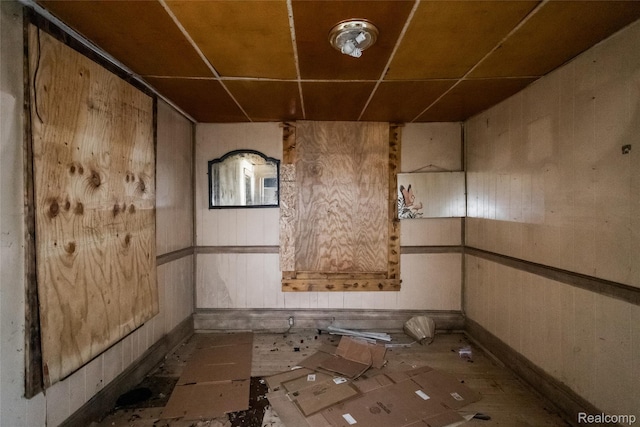 1525 Spruce St, Detroit, MI 48216 - unfurnished room with baseboards