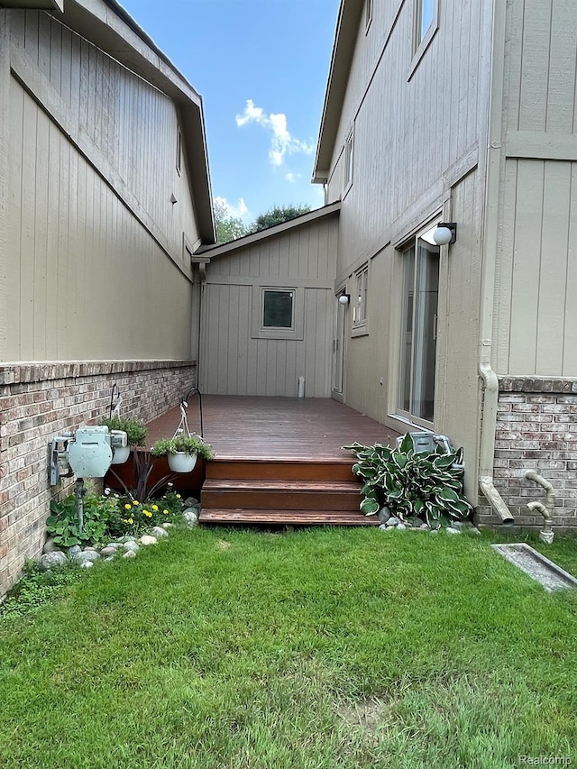 29494 Sylvan Ln Unit 6, Farmington Hills, MI 48334 - wooden terrace with a lawn