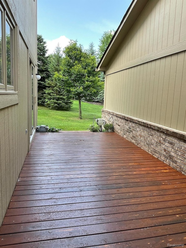 29494 Sylvan Ln Unit 6, Farmington Hills, MI 48334 - wooden deck with a yard