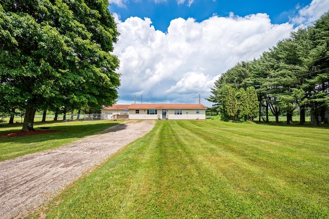28644 Elm St, Dowagiac, MI 49047 - view of front of house featuring a front yard