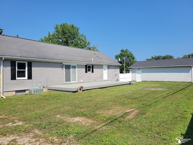 2844 1st St, Monroe, MI 48162 - back of house with a wooden deck