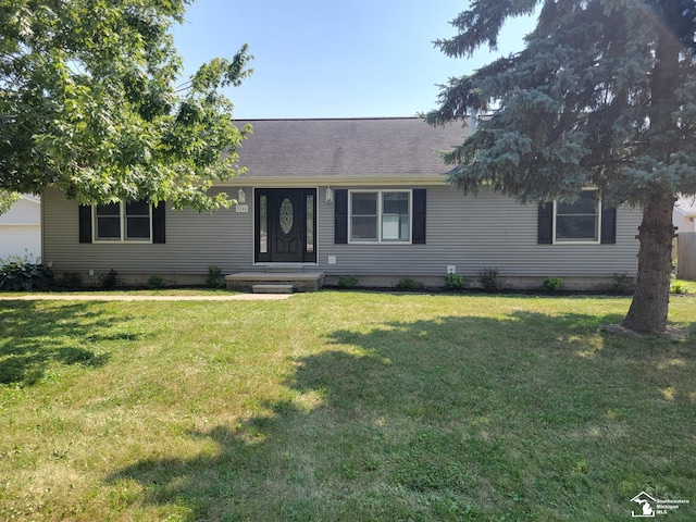 2844 1st St, Monroe, MI 48162 - single story home with a front lawn and a shingled roof