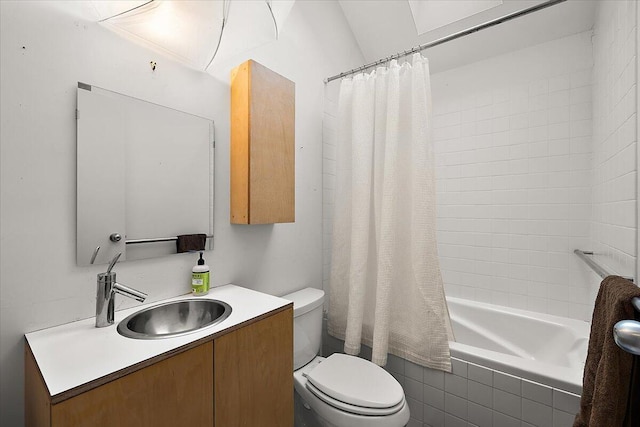 7227 Wheeler Rd, Whitmore Lake, MI 48189 - full bath featuring tiled shower / bath and vanity