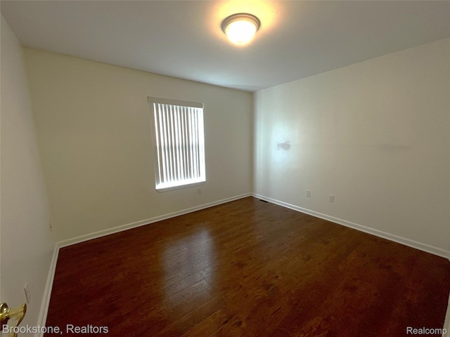 25769 Village Ln, Center Line, MI 48089 - photo 7