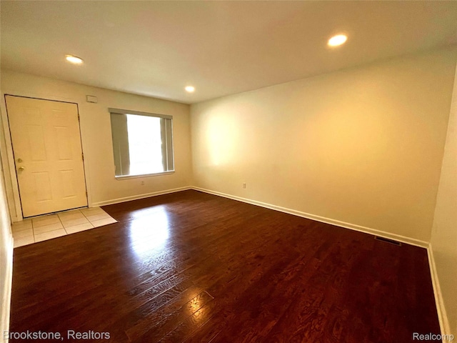 25769 Village Ln, Center Line, MI 48089 - photo 5