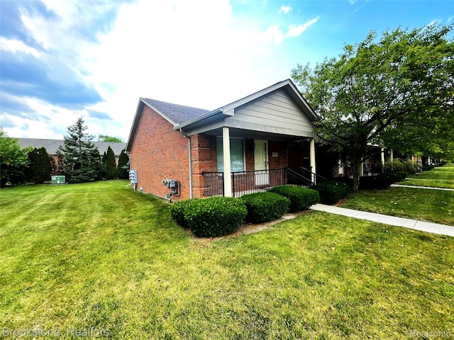 25769 Village Ln, Center Line, MI 48089 - photo 2