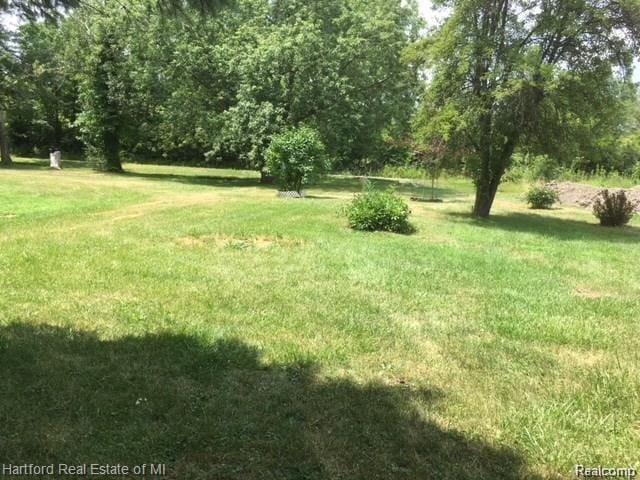 7170 Kempa Ave, Romulus, MI 48174 - view of green lawn