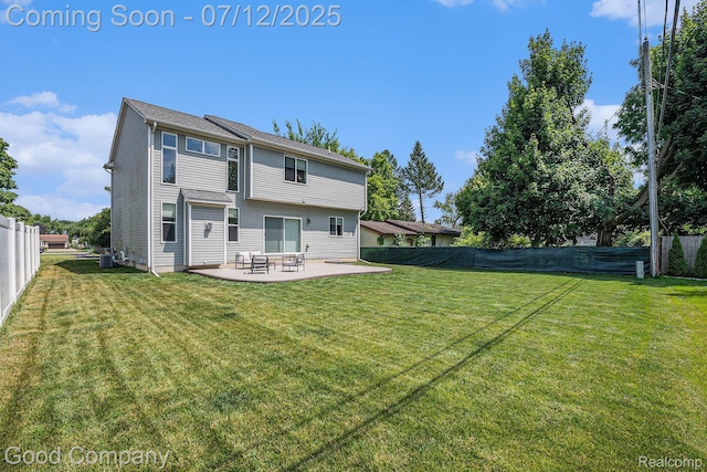 2920 Hartline Dr, Rochester Hills, MI 48309 - back of house featuring a patio area and a fenced backyard