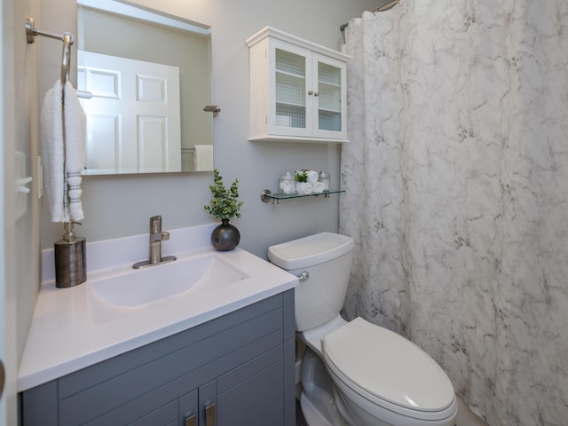 3740 Pristine Ave, Kalamazoo, MI 49048 - bathroom featuring vanity and a shower with shower curtain