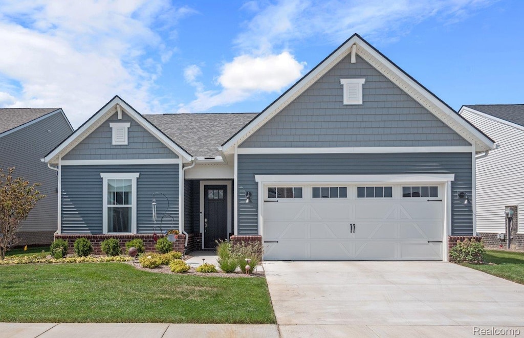 1610 Moss Dr, Milford, MI 48381 - photo 1