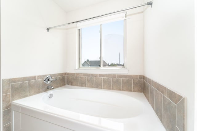 4215 Chandi Ct, Ypsilanti, MI 48197 - full bath featuring a garden tub