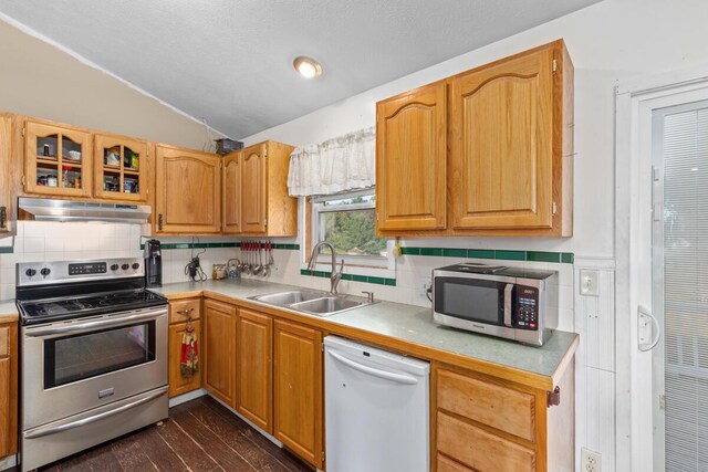 7870 Larry Ln, Middleville, MI 49333