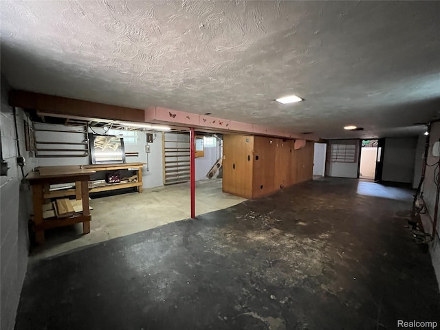 4175 Woodstock Rd, Waterford, MI 48328 - photo 25