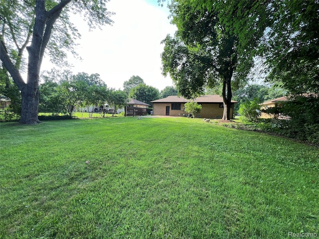 4175 Woodstock Rd, Waterford, MI 48328 - photo 28
