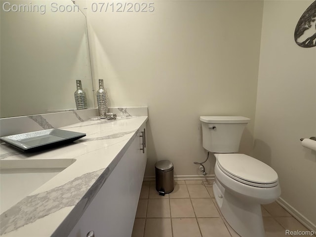 4178 Breckenridge Dr, West Bloomfield, MI 48322 - bathroom with double vanity and tile patterned floors